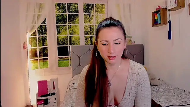 vanessabrown  online show from 06-17-26, 03:55