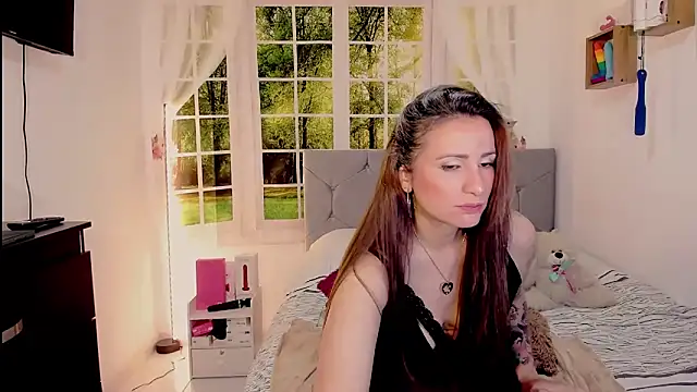 vanessabrown  online show from 06-18-26, 11:10