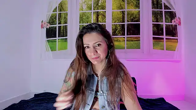 vanessabrown  online show from 07-19-26, 01:52