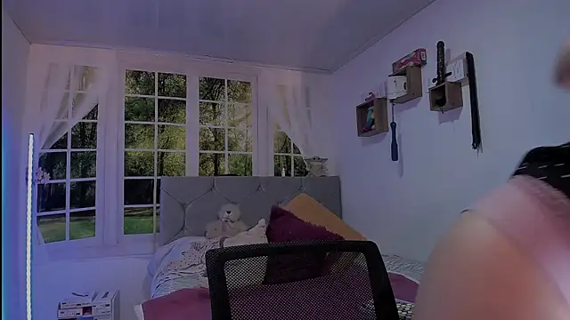 vanessabrown  online show from 03-30-26, 02:18