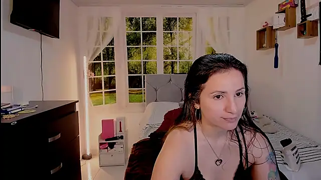 vanessabrown  online show from 07-07-26, 03:59