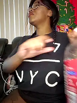 Snapshot of lollycoco chatting on 12-14-25, 10:04 lollycoco online show from 12-14-25, 10:04