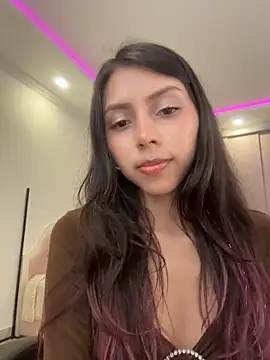Snapshot of Sensualtease chatting on 05-06-26, 12:14 Sensualtease online show from 05-06-26, 12:14