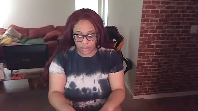 Snapshot of EntitledMistress chatting on 12-17-24, 07:37 EntitledMistress online show from 12-17-24, 07:37