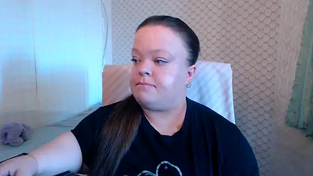 Snapshot of Janiffer_MiMi chatting on 06-19-26, 09:26 Janiffer MiMi online show from 06-19-26, 09:26