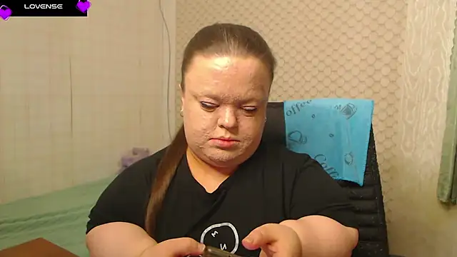 Janiffer MiMi online show from 04-19-26, 03:57