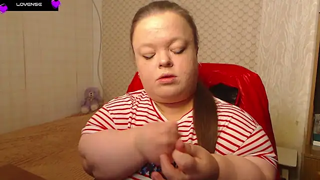 Janiffer MiMi online show from 11-16-25, 11:37