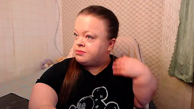 Janiffer MiMi online show from 06-10-26, 04:19