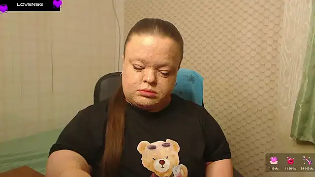 Janiffer MiMi online show from 04-18-26, 04:42