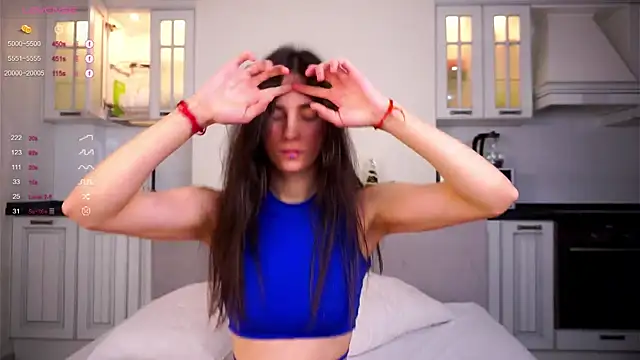 Snapshot of Holla_Molly chatting on 02-25-25, 12:05 Holla Molly online show from 02-25-25, 12:05