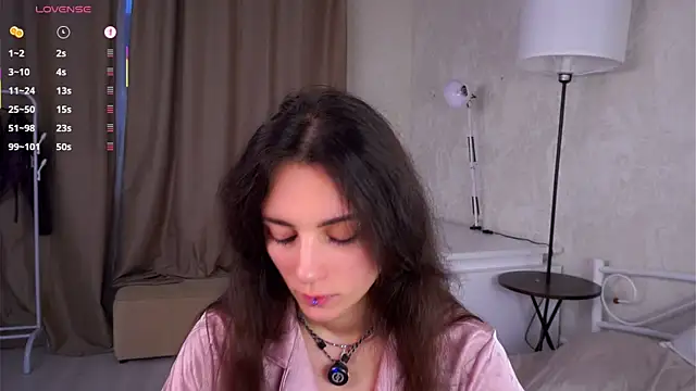 Holla Molly online show from 11-10-25, 05:12