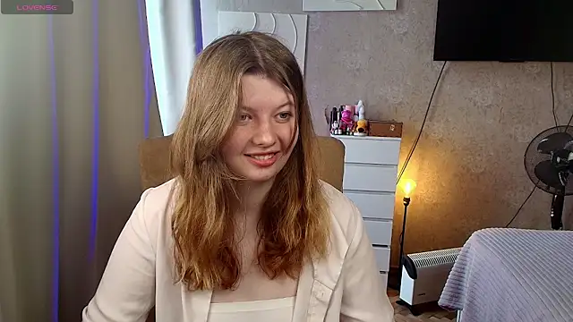 Snapshot of Vivian_cutie chatting on 06-13-26, 12:47 Vivian cutie online show from 06-13-26, 12:47