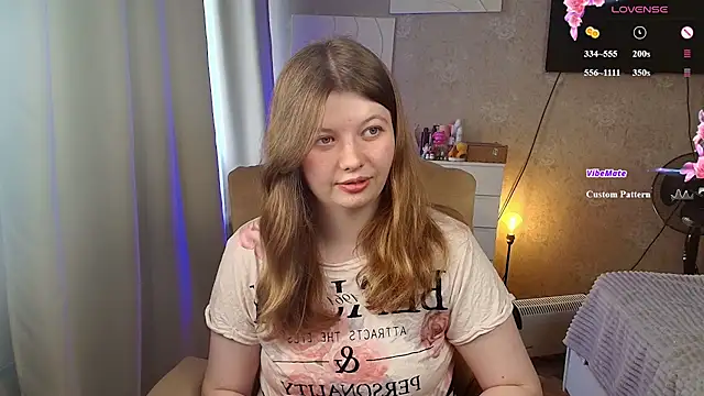 Snapshot of Vivian_cutie chatting on 06-26-26, 03:51 Vivian cutie online show from 06-26-26, 03:51