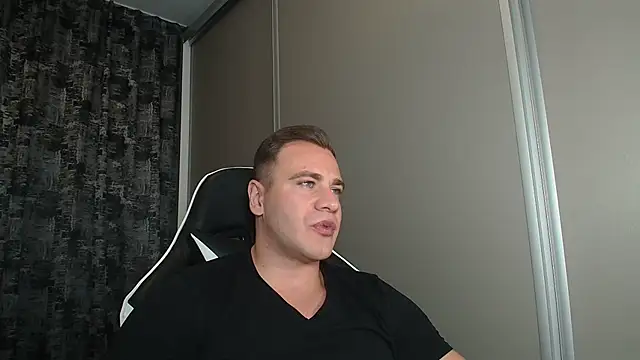 Thori92 online show from 09-18-25, 06:11