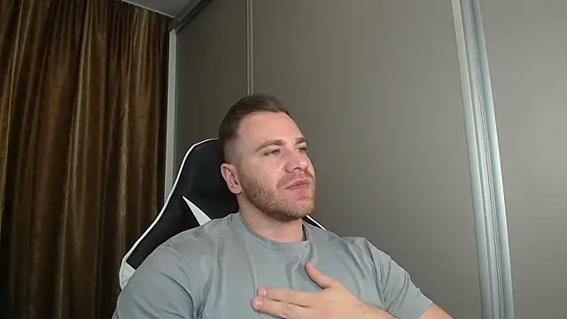 Thori92 online show from 12-19-25, 05:59