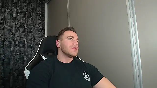 Thori92 online show from 04-04-26, 03:29