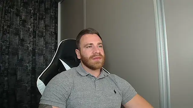 Thori92 online show from 06-18-26, 06:13