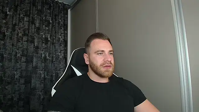 Thori92 online show from 10-28-25, 06:07