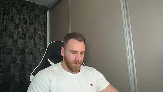 Thori92 online show from 11-12-25, 06:34