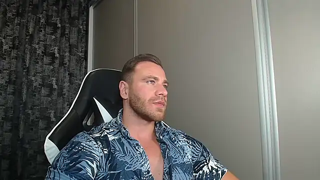 Thori92 online show from 07-12-26, 06:20