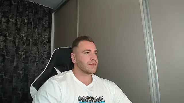 Thori92 online show from 09-25-25, 05:08