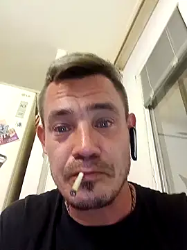 Snapshot of Ivanekkral chatting on 05-15-26, 10:41 Ivanekkral online show from 05-15-26, 10:41