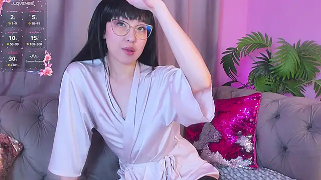 Snapshot of ValeryMur chatting on 01-17-25, 11:27 ValeryMur online show from 01-17-25, 11:27