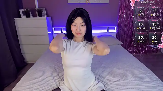 Snapshot of ValeryMur chatting on 10-03-25, 01:01 ValeryMur online show from 10-03-25, 01:01