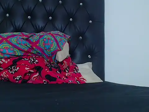 jeancarloscum12 online show from 12-03-25, 09:36