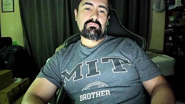 VonDoomdelToro online show from 10-28-25, 06:12