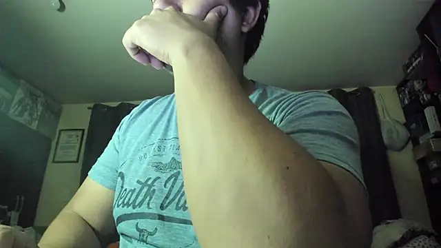 VonDoomdelToro online show from 07-04-26, 07:37