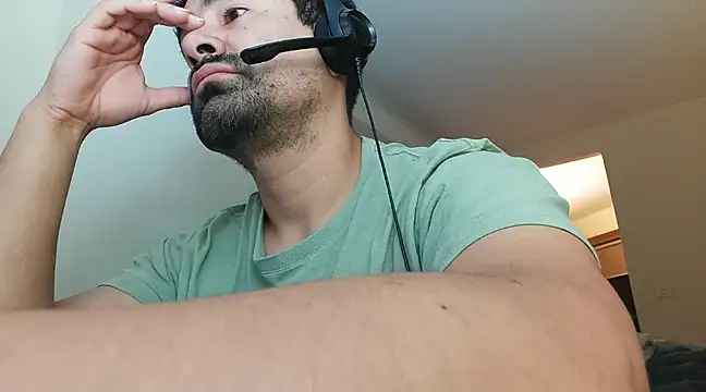 VonDoomdelToro online show from 02-12-25, 08:49