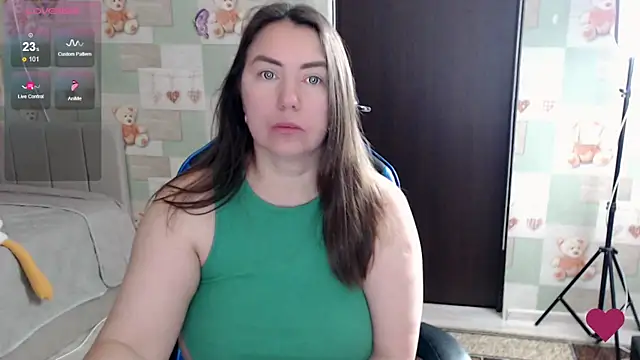 Snapshot of Korolek12 chatting on 06-01-26, 02:01 Korolek12 online show from 06-01-26, 02:01