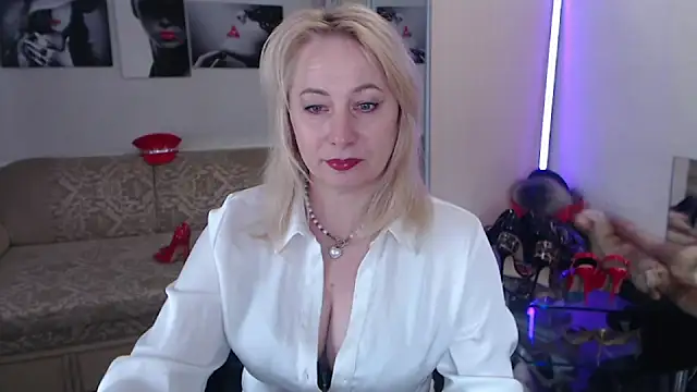 MistressMilfa online show from 02-26-26, 10:04