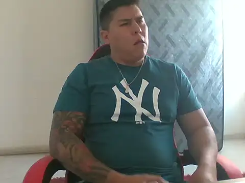 Snapshot of pablonat88 chatting on 11-30-25, 01:45 pablonat88 online show from 11-30-25, 01:45