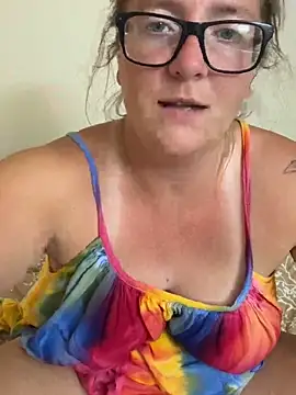 Lizzyloo online show from 04-11-26, 01:24