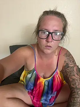 Lizzyloo online show from 06-14-26, 10:55