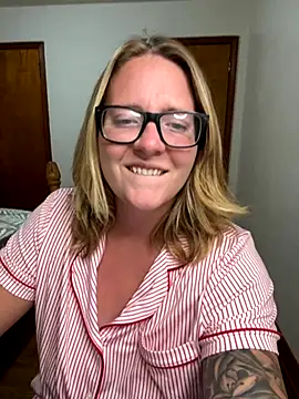 Lizzyloo online show from 10-11-25, 10:11