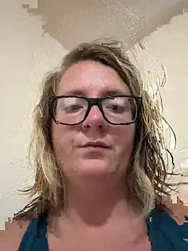 Lizzyloo online show from 09-17-25, 02:08