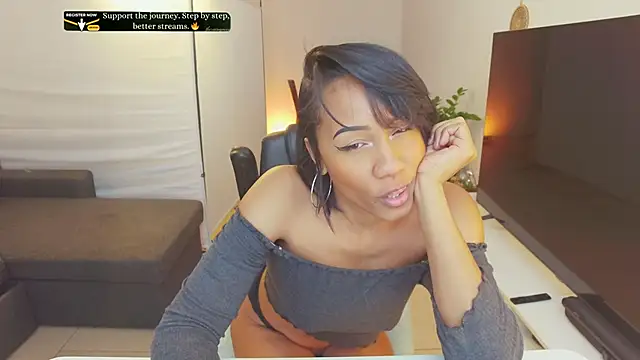 Snapshot of Therainqueen chatting on 02-21-26, 11:34 Therainqueen online show from 02-21-26, 11:34