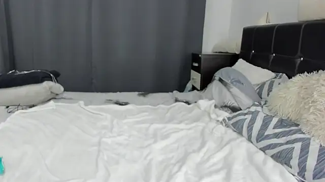 AryanaxXx online show from 10-28-25, 08:08