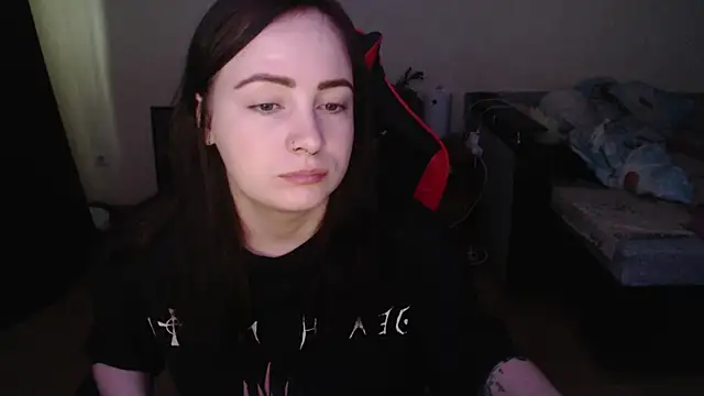 Laralianna online show from 12-18-25, 10:52