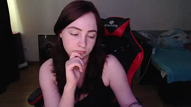 Snapshot of Laralianna chatting on 05-22-26, 04:16 Laralianna online show from 05-22-26, 04:16