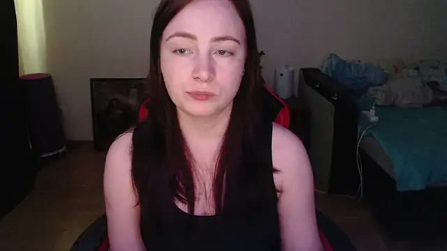 Snapshot of Laralianna chatting on 05-15-26, 09:51 Laralianna online show from 05-15-26, 09:51