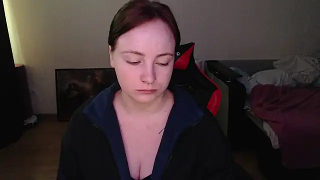 Snapshot of Laralianna chatting on 05-28-26, 05:59 Laralianna online show from 05-28-26, 05:59
