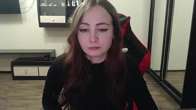 Snapshot of Laralianna chatting on 02-21-25, 07:43 Laralianna online show from 02-21-25, 07:43