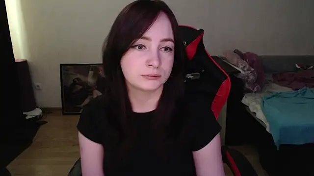 Laralianna online show from 04-24-26, 08:38