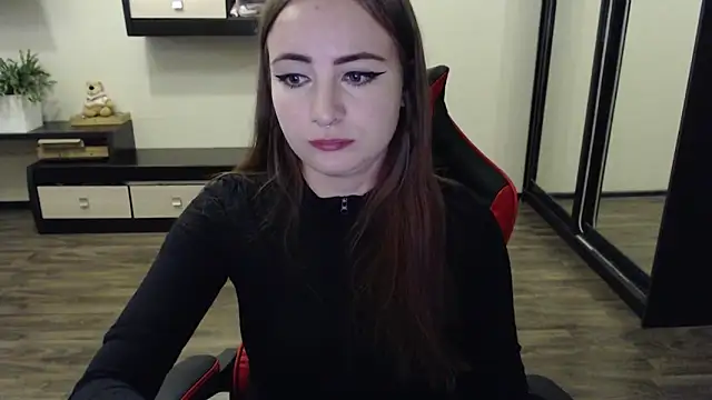 Snapshot of Laralianna chatting on 09-14-25, 01:55 Laralianna online show from 09-14-25, 01:55