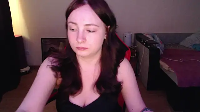 Snapshot of Laralianna chatting on 05-21-26, 05:21 Laralianna online show from 05-21-26, 05:21