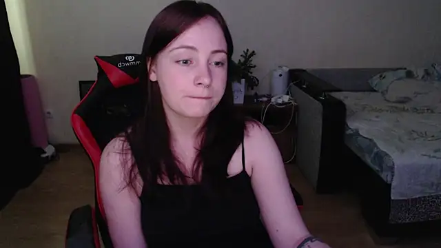 Snapshot of Laralianna chatting on 06-17-26, 07:41 Laralianna online show from 06-17-26, 07:41